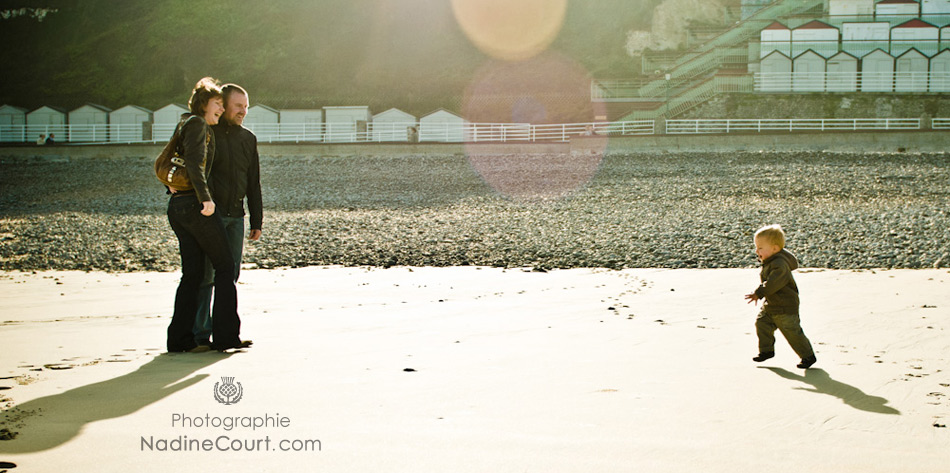 Seance-Photos-Plage-Soleil-Lifestyle-Famille Reflets de soleil Plage Photos de famille Lifestyle Nadine Court