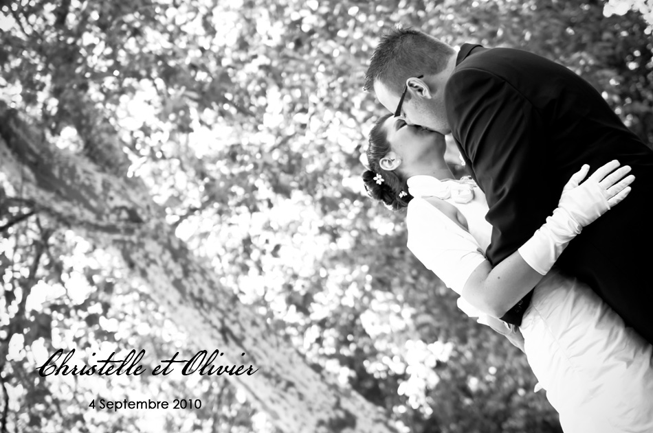 Christelle&Olivier-Mariage-Chambery-2010 Mariage - Photo de couple au parc de Buisson Rond à Chambéry