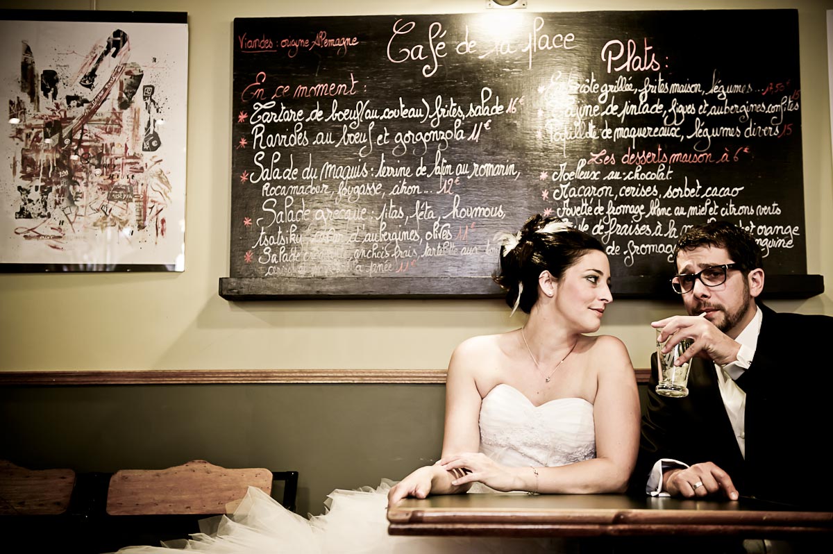 Photo de couple : Delphine & Cédric au Café de la Place à Chambéry
