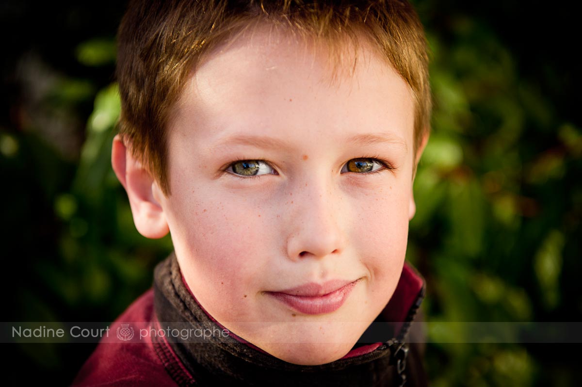 Portrait d’enfant : Alrick et ses beaux yeux vairons
