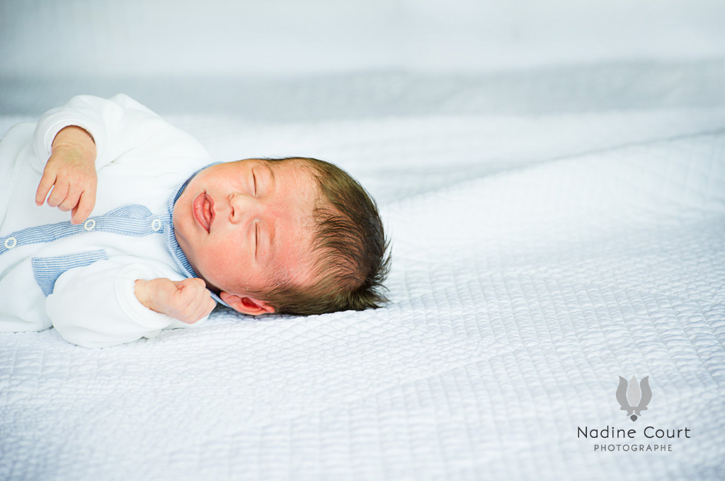 Séance photos nouveau-né à Chambéry – Bébé Jean