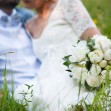 miliale - photos de couple de mariés au jardin