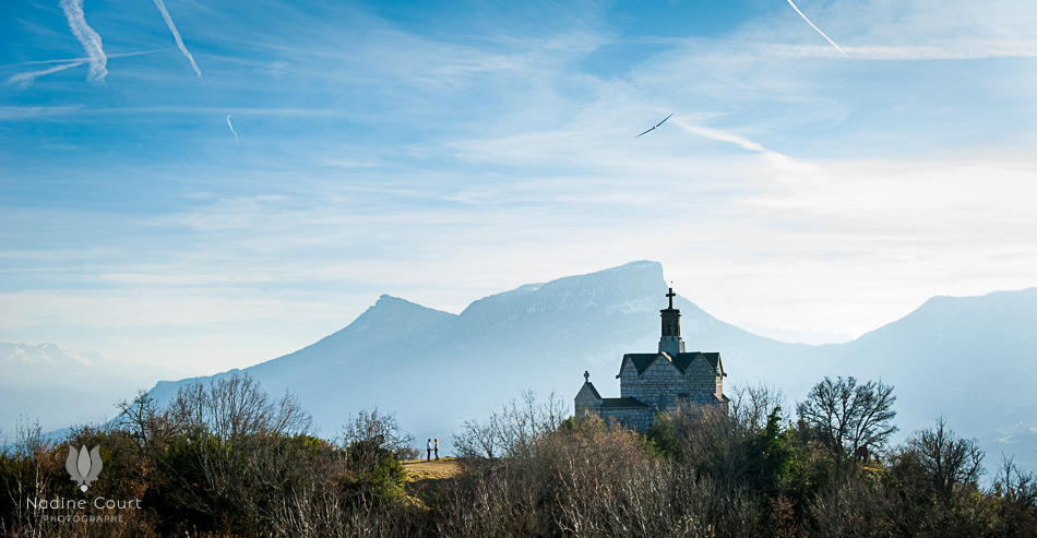 Vue en hauteur sur la Chapelle du Mont Saint-Michel en Savoie