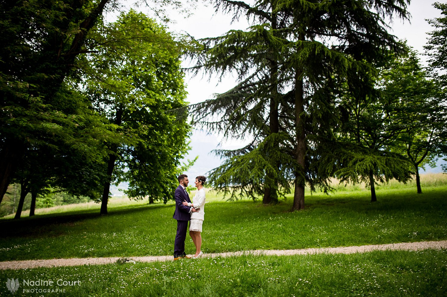 Mariage - photo de couple au parc de Buisson Rond - Chambéry