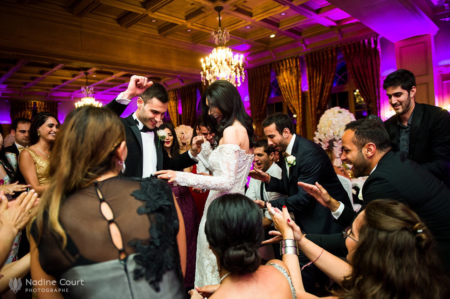 Mariage au Palace de Gstaad - wedding Gstaad Palace -guests on dancefloor - invités et mariés sur la piste de danse