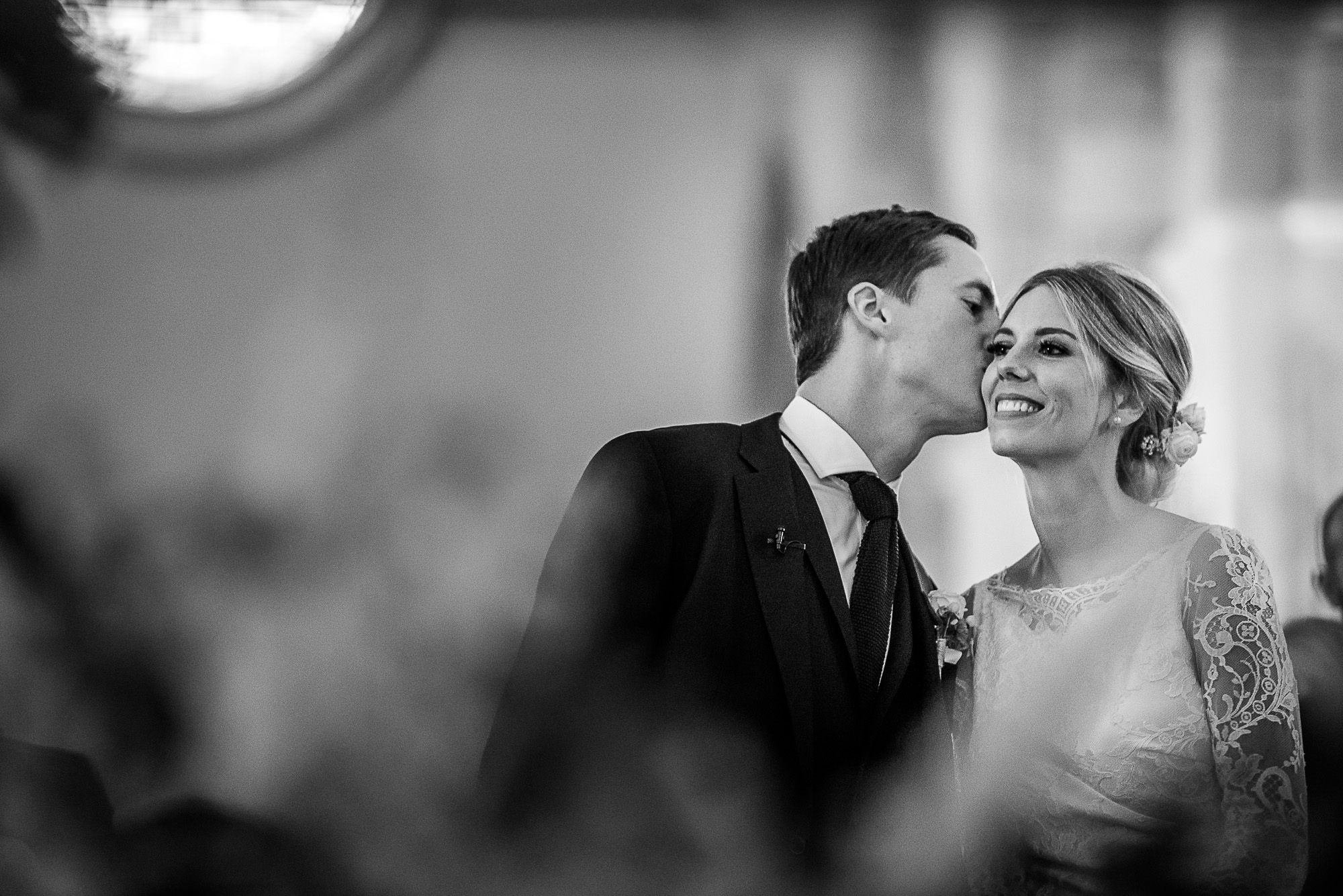 Mariage au golf de Bonmont en Suisse - cérémonie dans l'abbaye