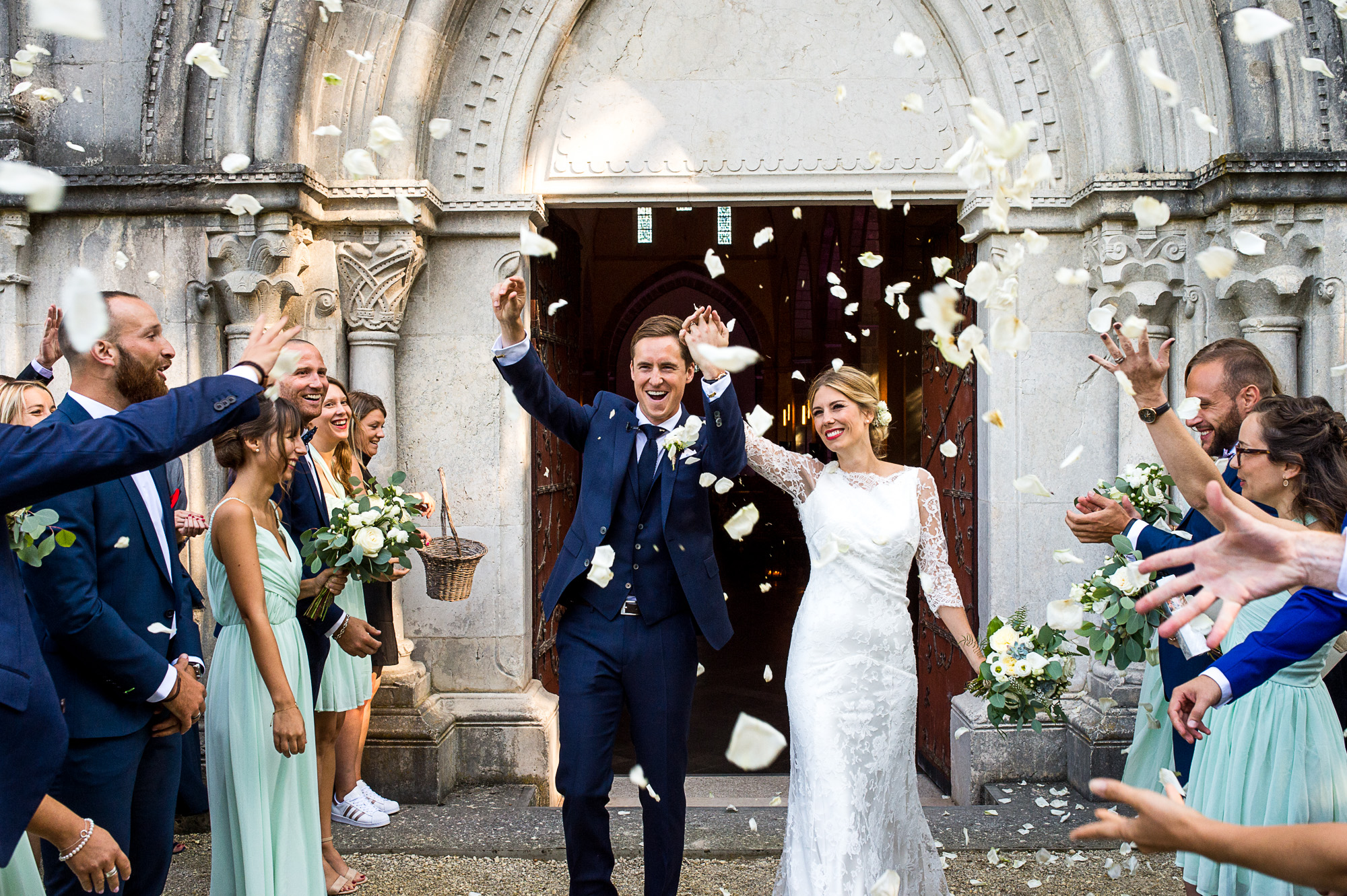 Mariage au golf de Bonmont en Suisse - cérémonie dans l'abbaye