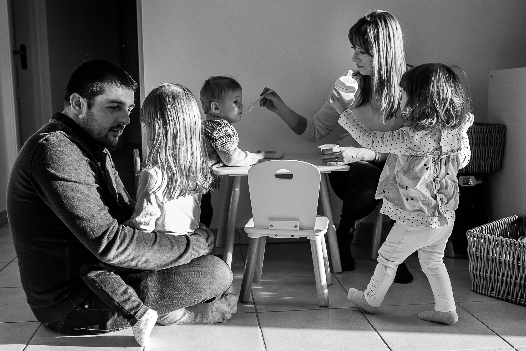 Reportage documentaire de famille en France - Région Rhône Alpes - Le goûter